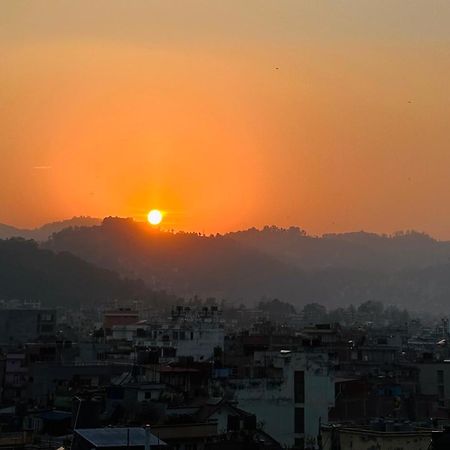 Yog Hostel Kathmandu Bagian luar foto