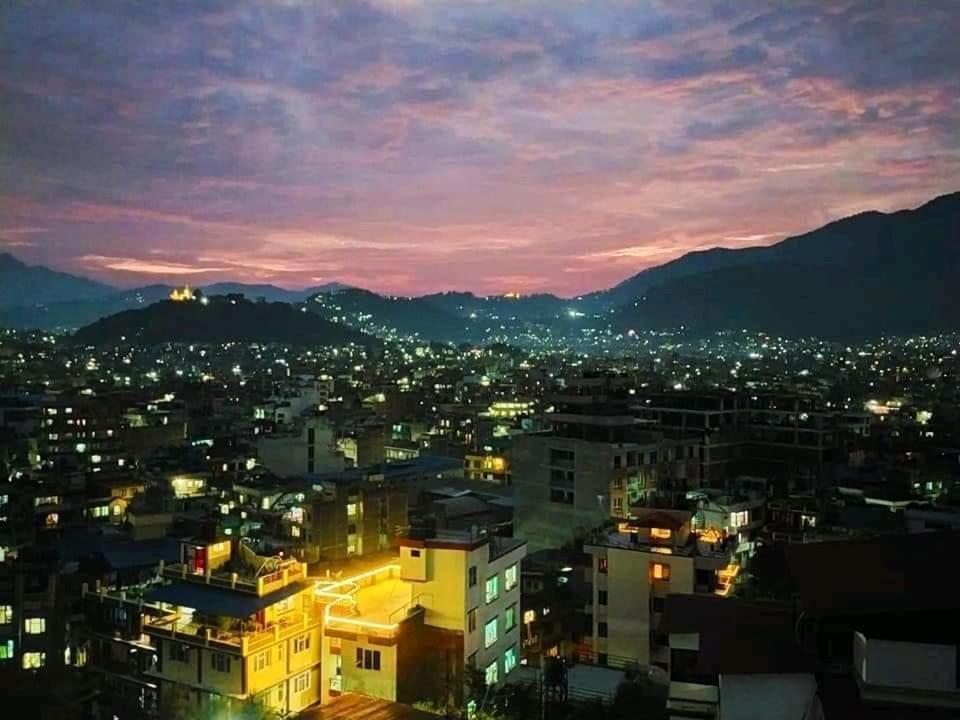 Yog Hostel Kathmandu Bagian luar foto