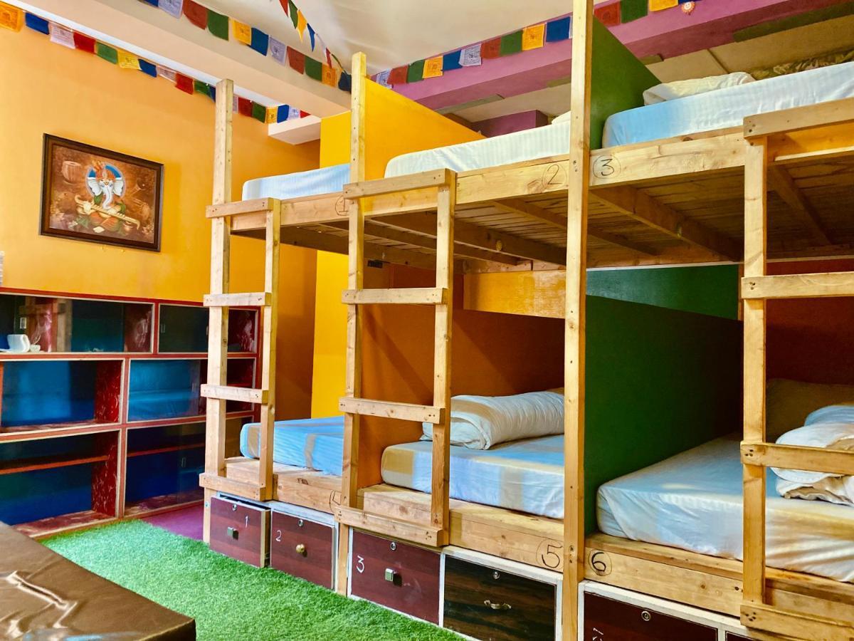 Yog Hostel Kathmandu Bagian luar foto
