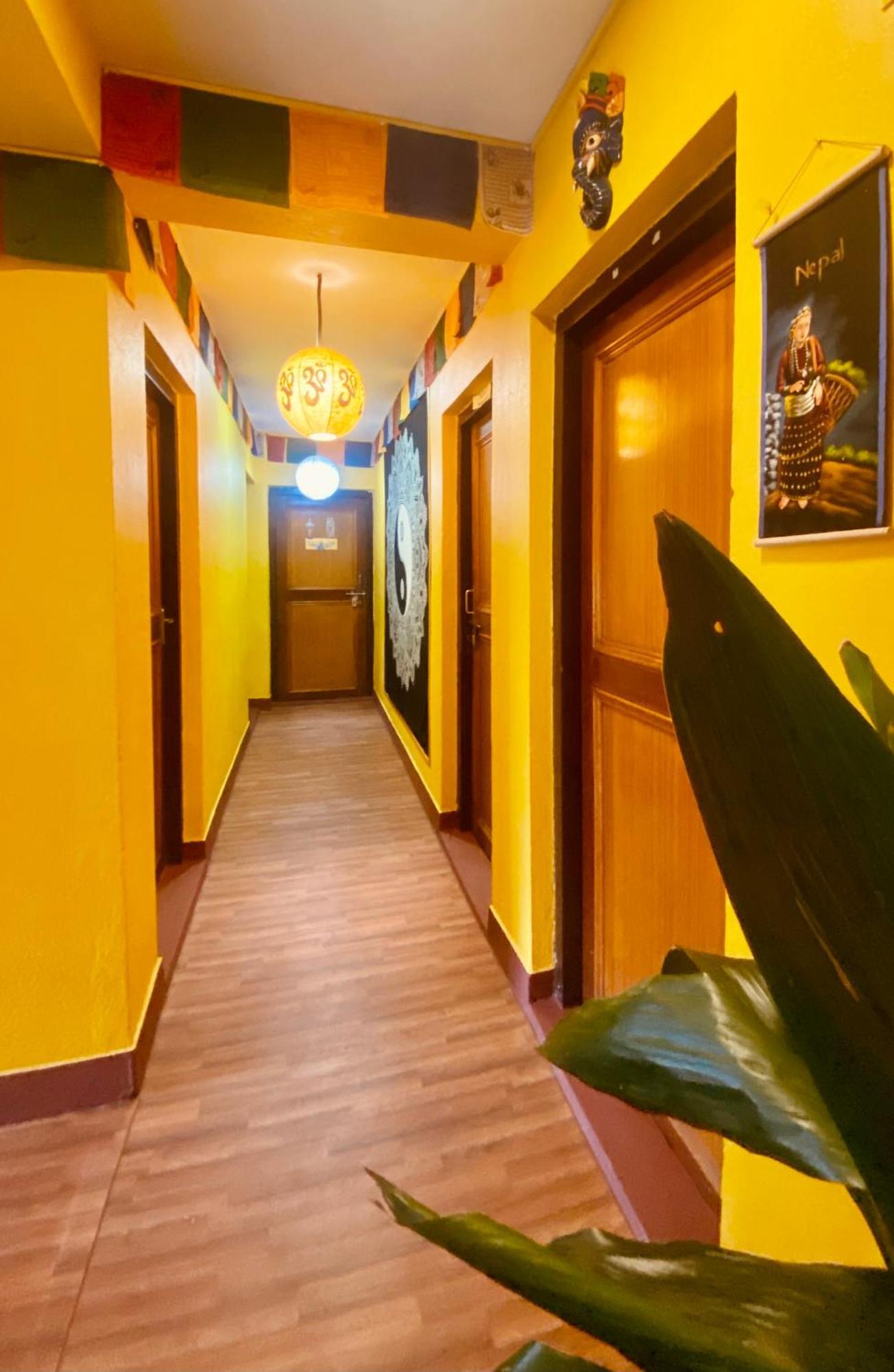 Yog Hostel Kathmandu Bagian luar foto