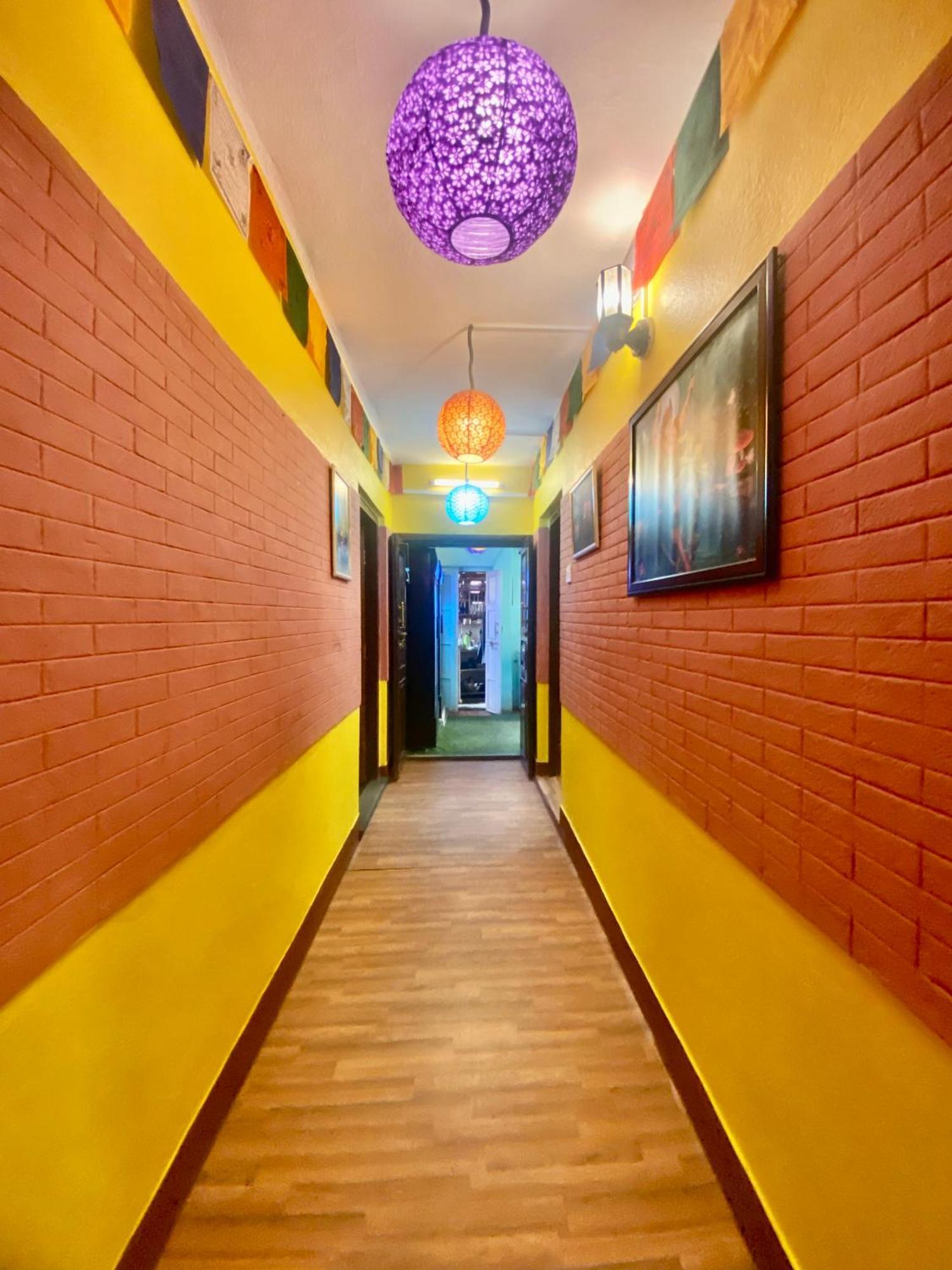 Yog Hostel Kathmandu Bagian luar foto
