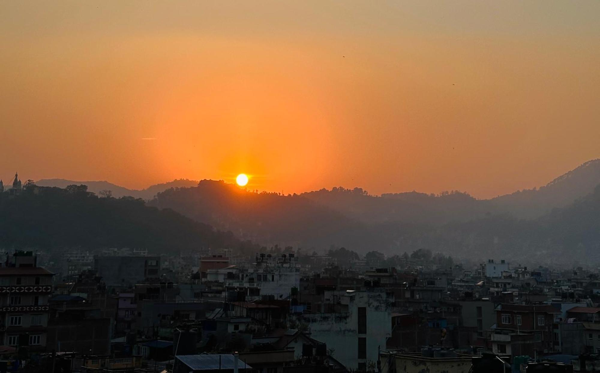 Yog Hostel Kathmandu Bagian luar foto