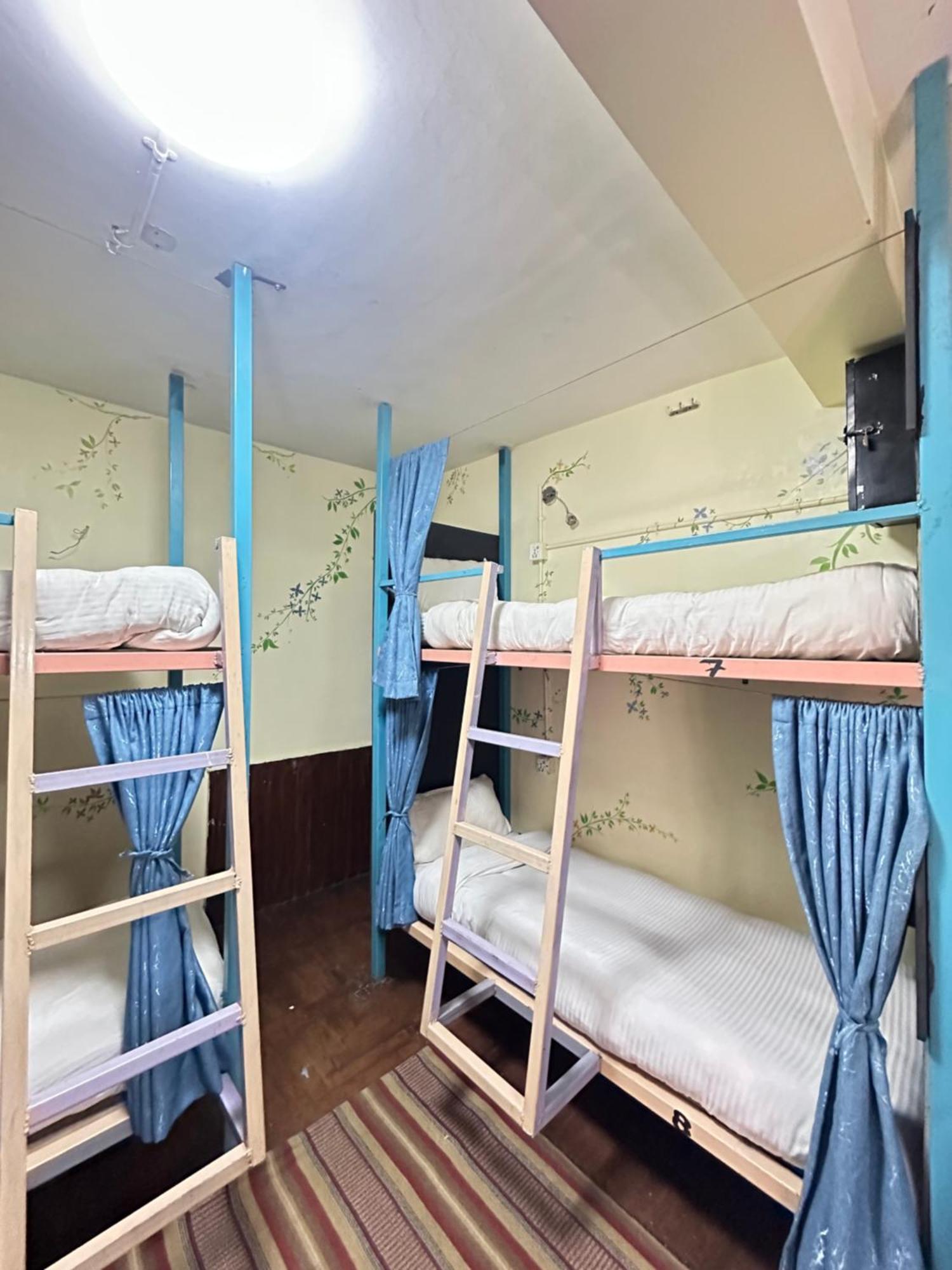 Yog Hostel Kathmandu Bagian luar foto
